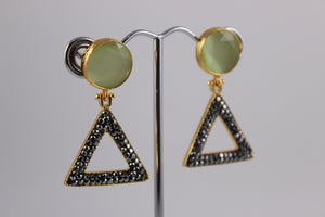 STONE EARRING