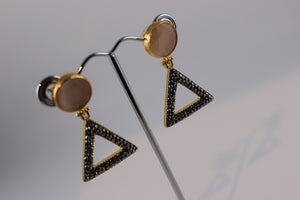 STONE EARRING