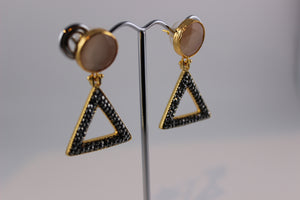 STONE EARRING