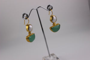 STONE EARRING