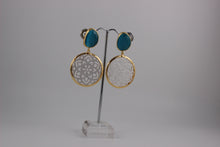 STONE EARRING